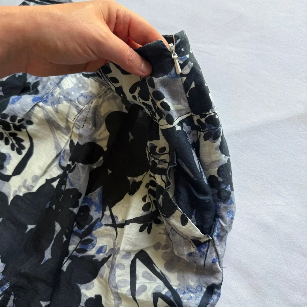 Ann Taylor Abstract Floral Pleated Mini Skirt Lined Size‎ 6 Side Pockets